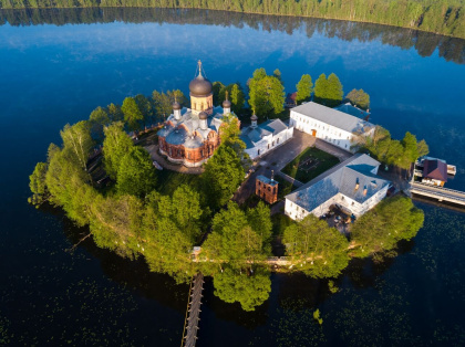 Введенский Островной монастырь